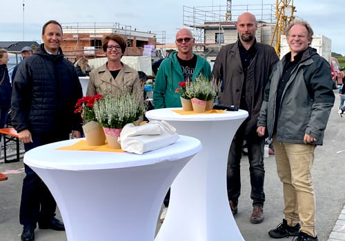 Bürgermeisterin Katja Liebmann, Mitarbeiter der IQ, Harald Schäffler 